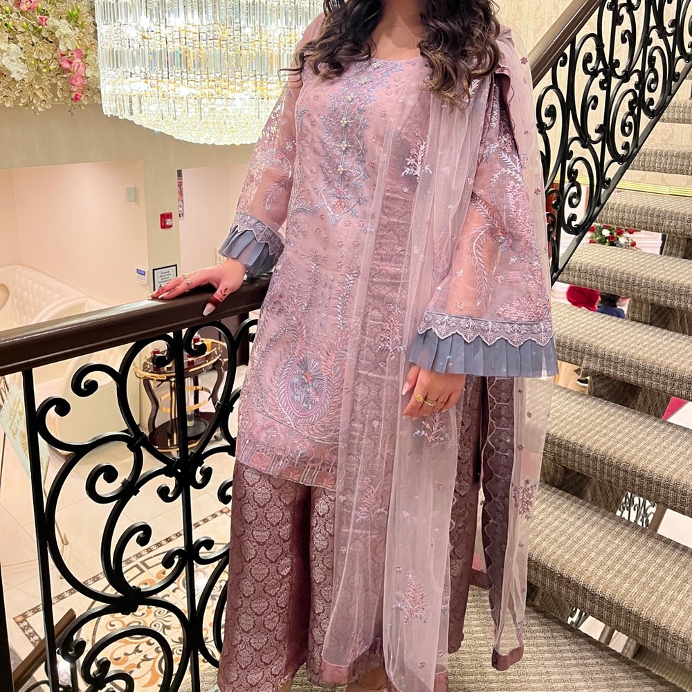 Salwar Kamees Set - Picture 6 of 10